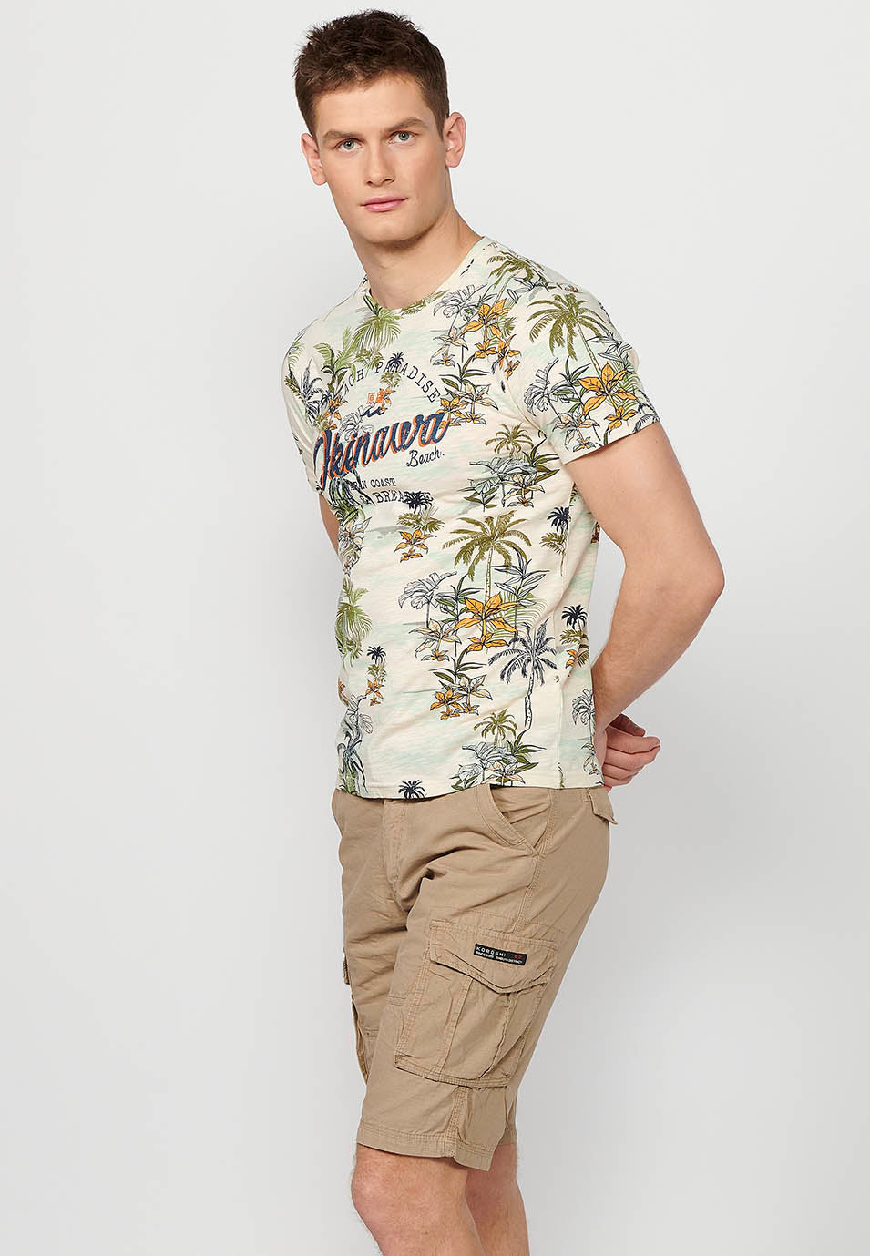 Camiseta Hombre Manga Corta Estampado Tropical – Koroshi Crudo