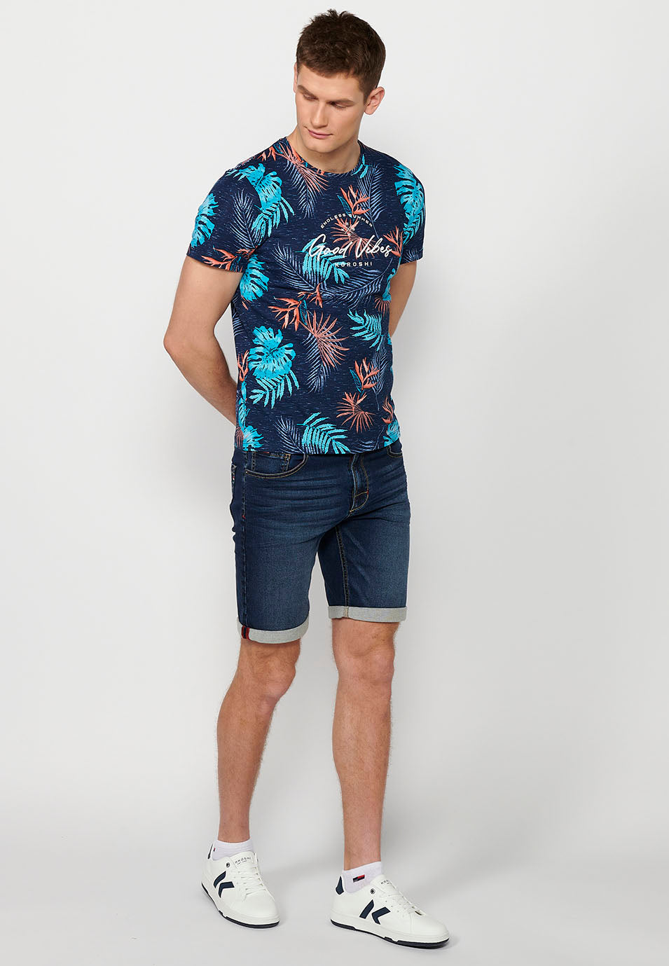 Camiseta Hombre Manga Corta Estampado Tropical – Koroshi Navy