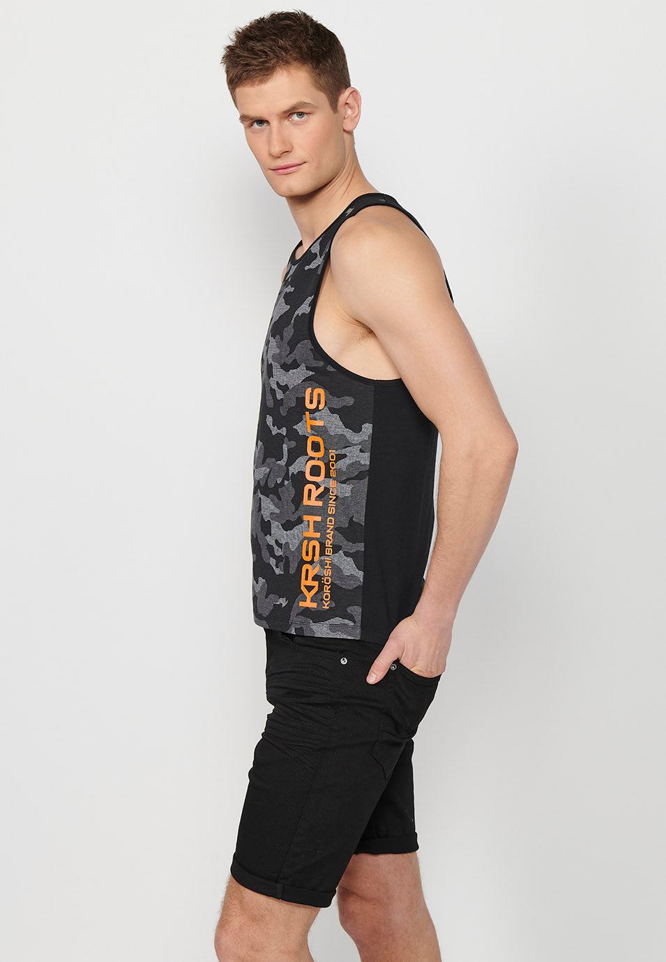 Camiseta Hombre Sin Mangas de Tirantes Estampado Camuflaje de Algodón – Koroshi Negro