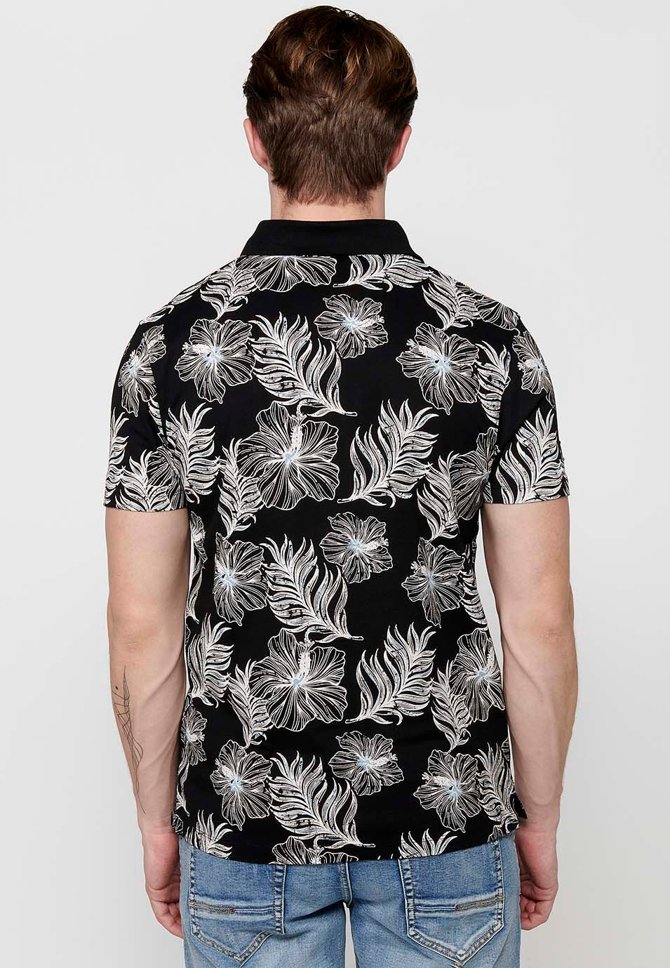 Polo Hombre Manga Corta Cuello Camisero con Estampado Tropical – Koroshi Negro