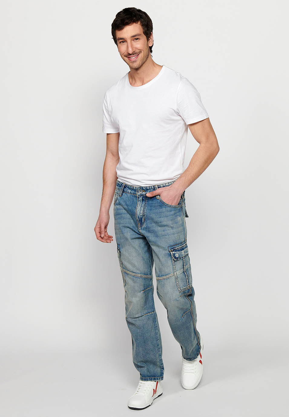 Pantalón Hombre Vaquero Cargo Azul Claro Corte Recto – Koroshi 2411PT70