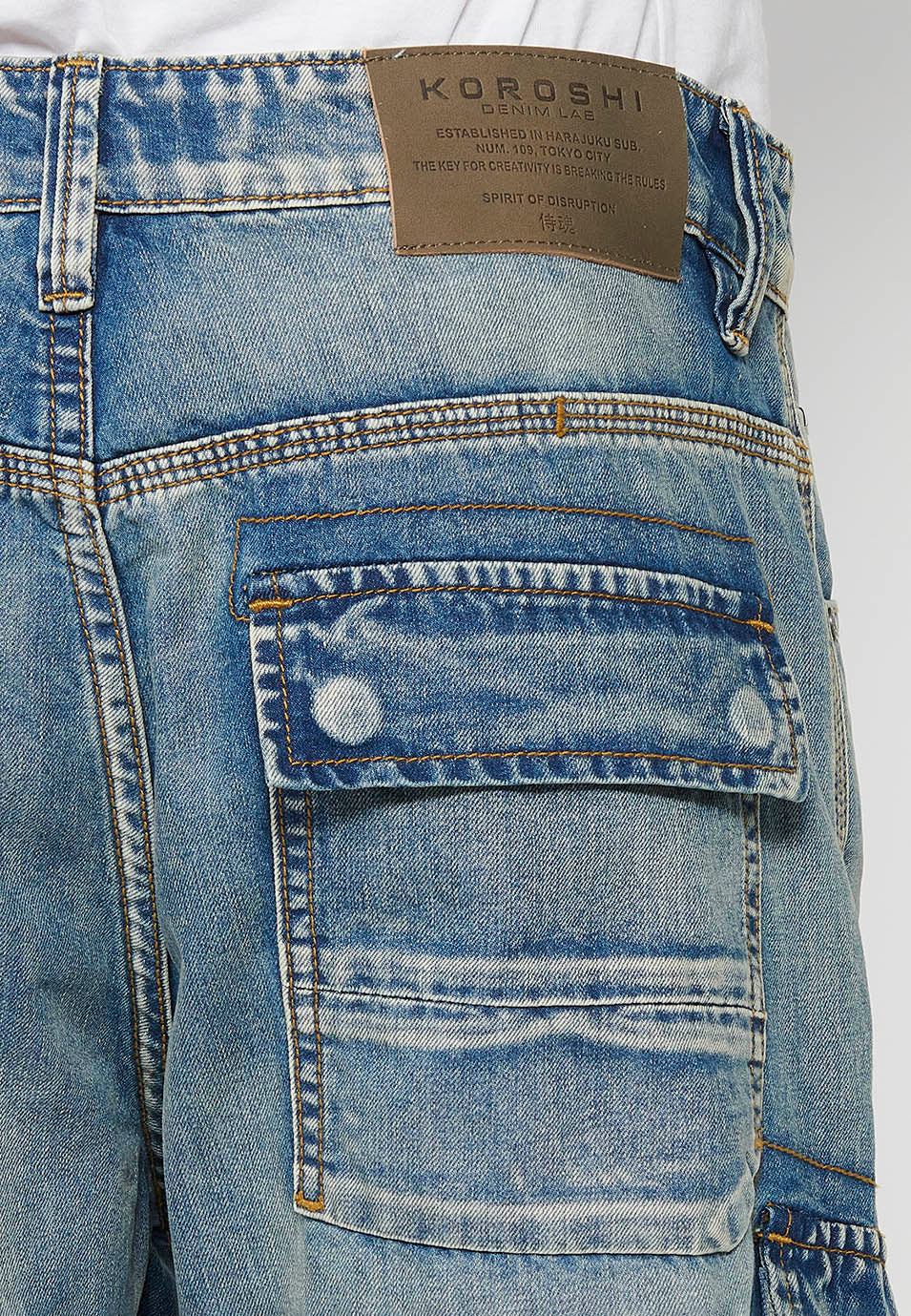 Pantalón Hombre Vaquero Cargo Azul Claro Corte Recto – Koroshi 2411PT70