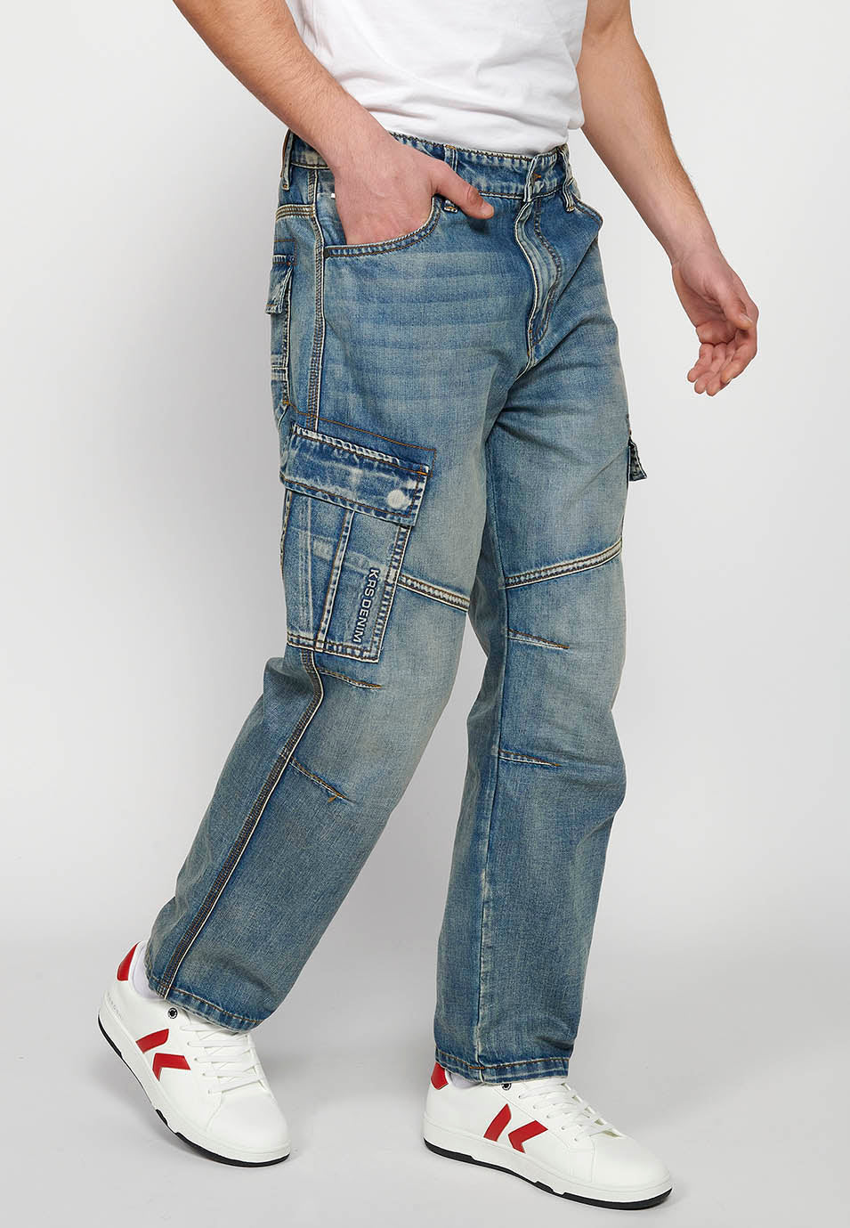 Pantalón Hombre Vaquero Cargo Azul Claro Corte Recto – Koroshi 2411PT70
