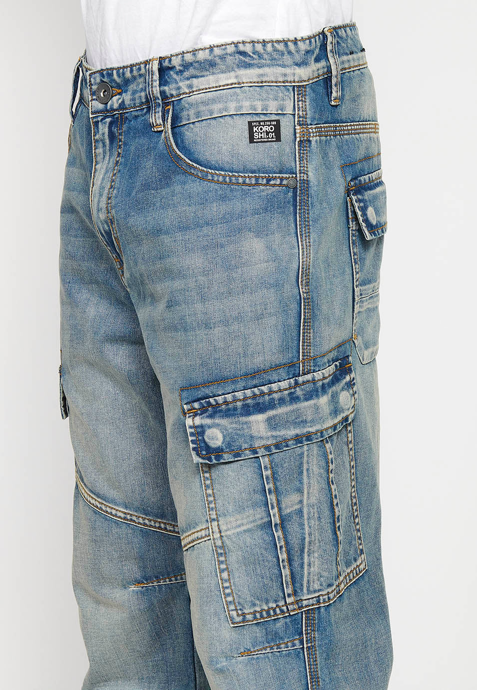 Pantalón Hombre Vaquero Cargo Azul Claro Corte Recto – Koroshi 2411PT70
