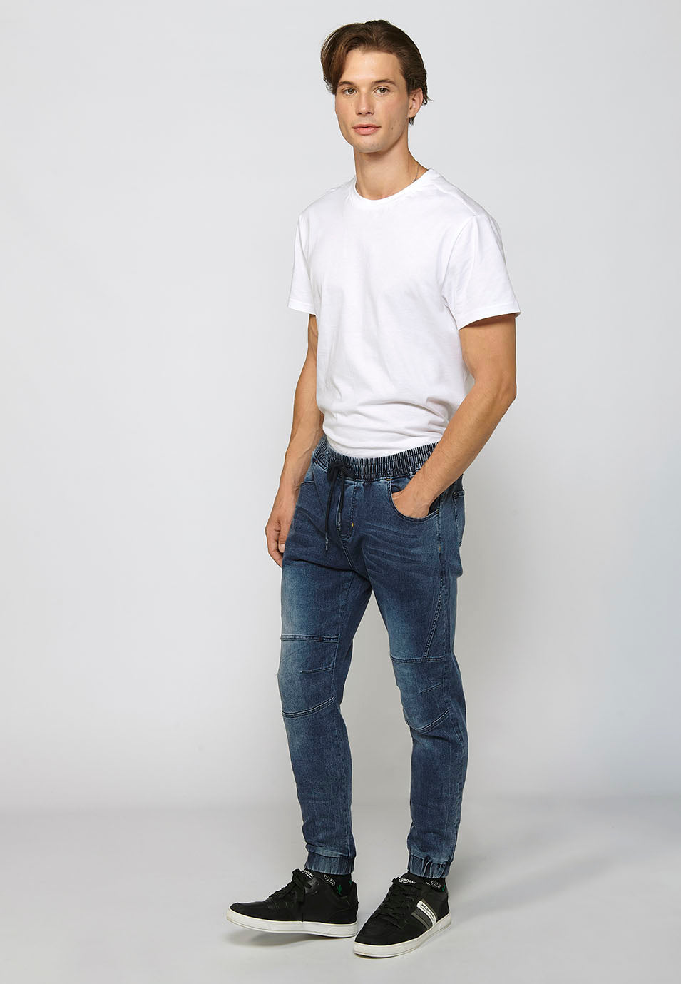 Pantalón Hombre Jogger Vaquero Slim Fit Puños Elásticos – Koroshi 2411PT85