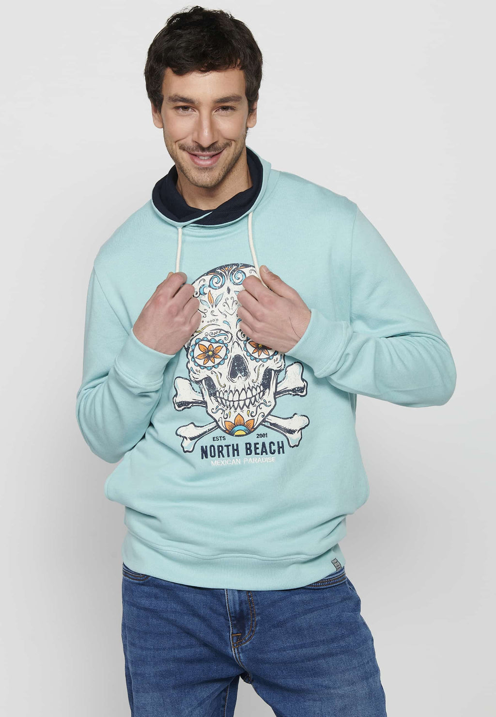 Sudadera Hombre cuello alto ajustable con cordón y estampado – Koroshi Azul Celeste