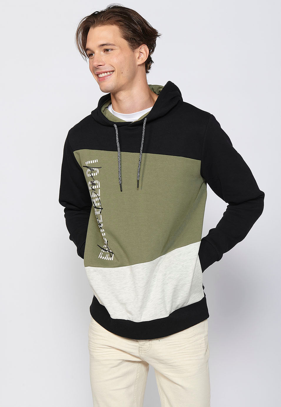 Sudadera Hombre con capucha y diseño color-block – Koroshi Kaki