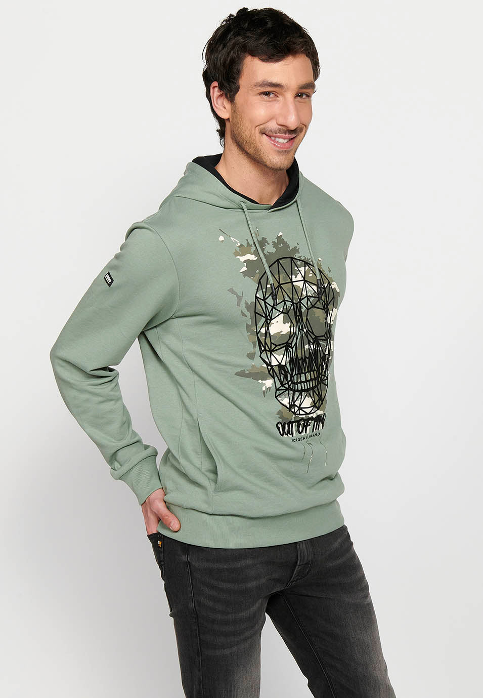 Sudadera Hombre cuello cruzado con capucha y estampado – Koroshi Kaki