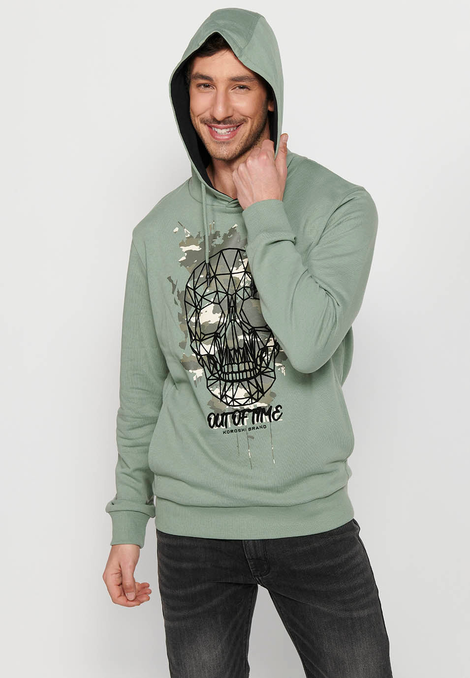 Sudadera Hombre cuello cruzado con capucha y estampado – Koroshi Kaki