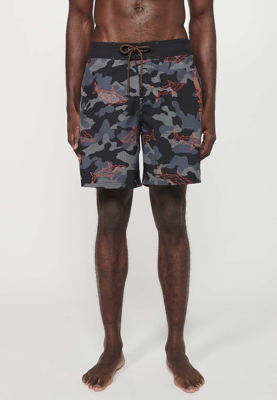 Bañador Hombre surfero estampado camuflaje con cordón – Koroshi negro