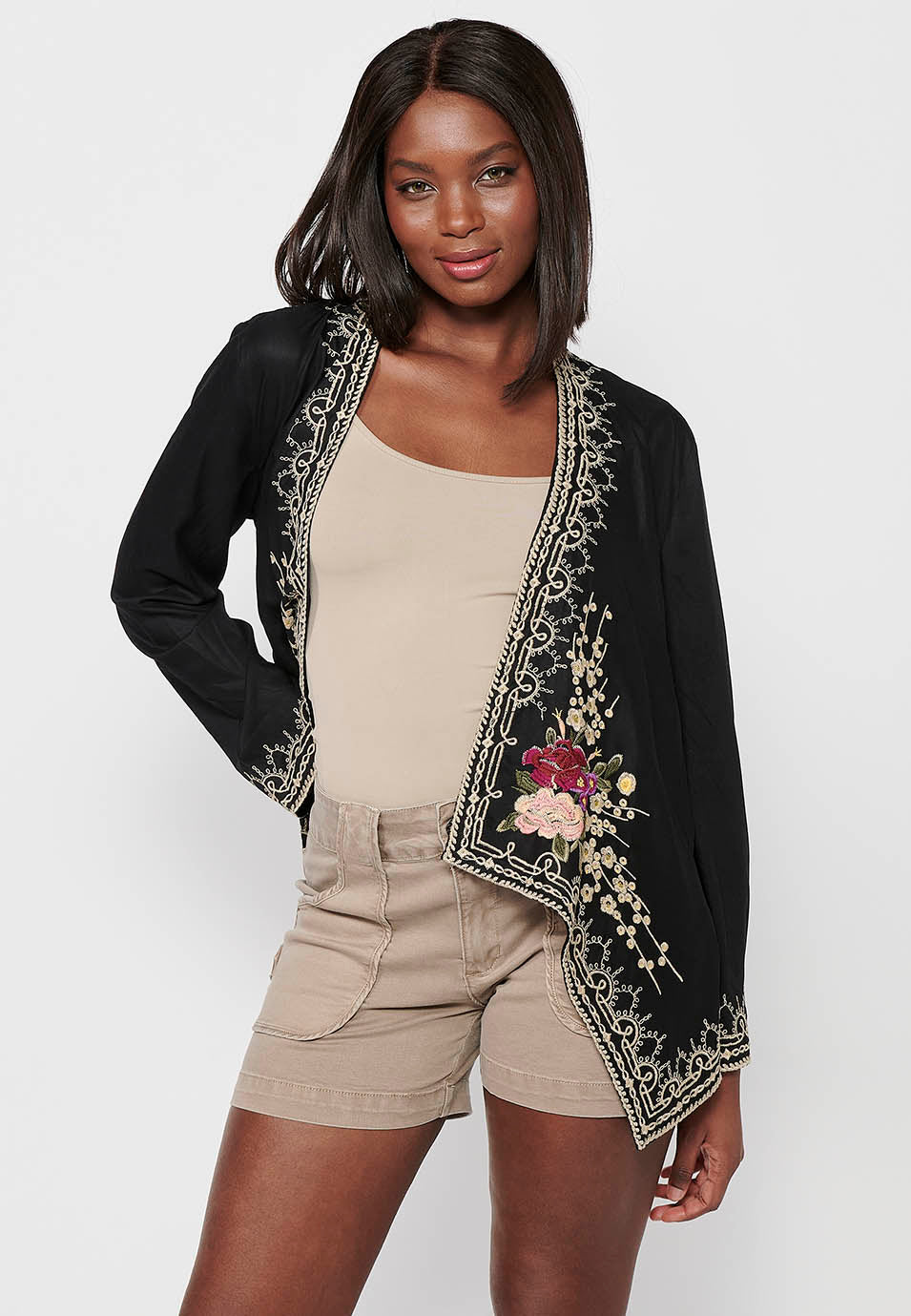 Chaqueta Mujer Abierta Bordado Floral – Koroshi Negro
