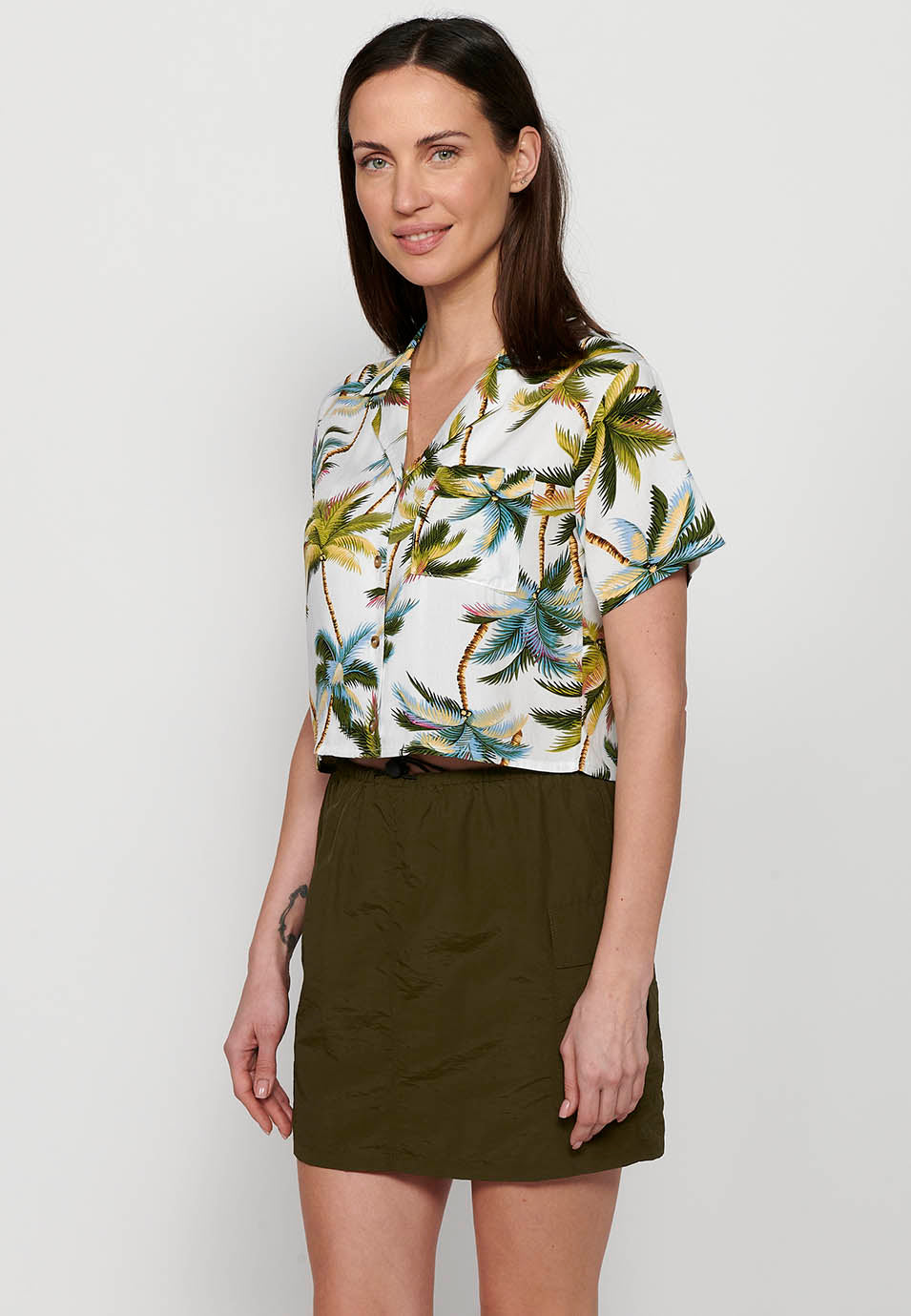 Blusa de manga corta con estampado floral y cuello camisero con solapas, multicolor para mujer | moda actual