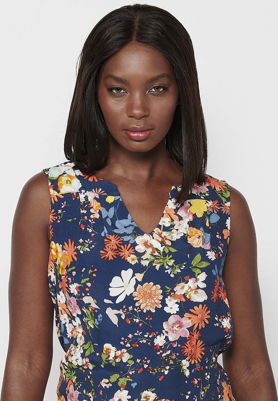 Blusa sin mangas de estilo camisero con cierre delantero con botones y estampado floral de multicolor para mujer | moda actual