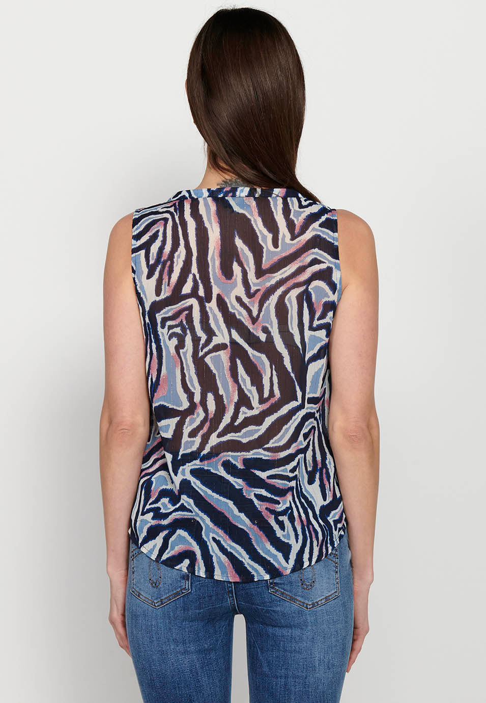 Blusa estampada sin manga, escote v, acabada en pliegue, multicolor para mujer | moda actual