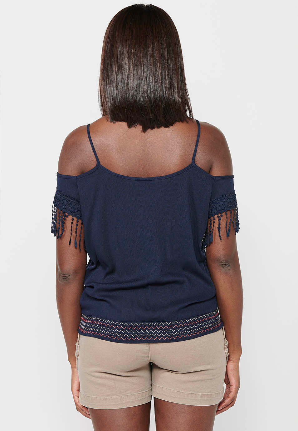 Blusa de tirantes con detalles bordados florales y escote redondo con cintura baja engomada para mujer | moda actual