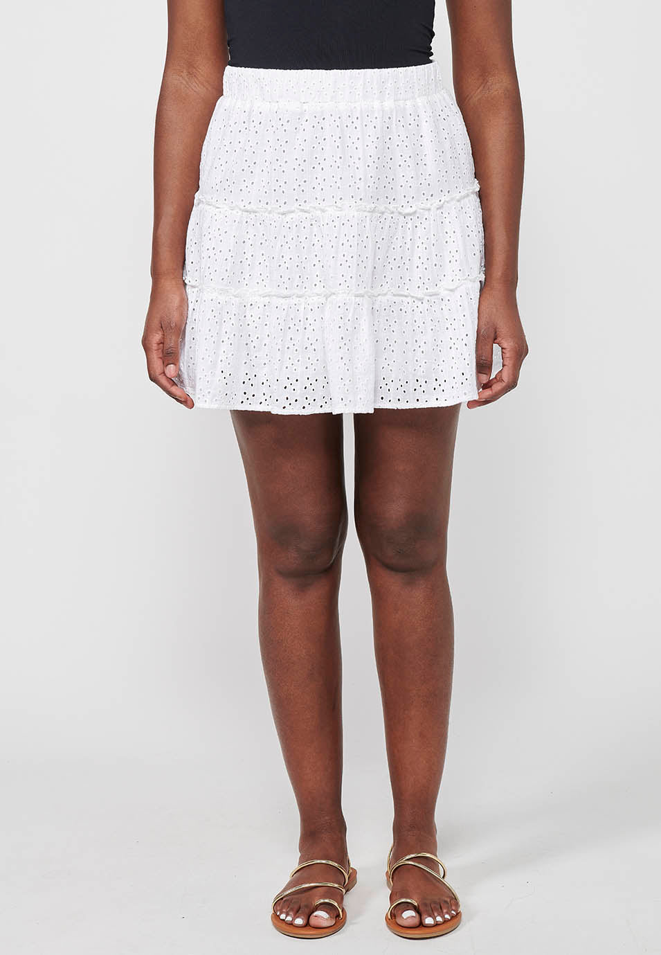 Falda corta de algodón con volante y ajustada en cintura con goma elástica con tela bordada para mujer | moda actual