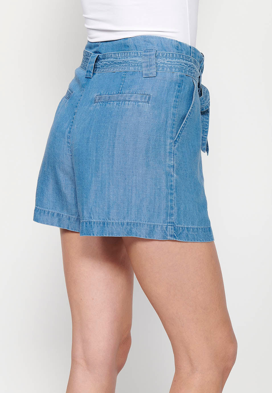 Pantalón short, cintura ajustable con cinta, para mujer | moda actual