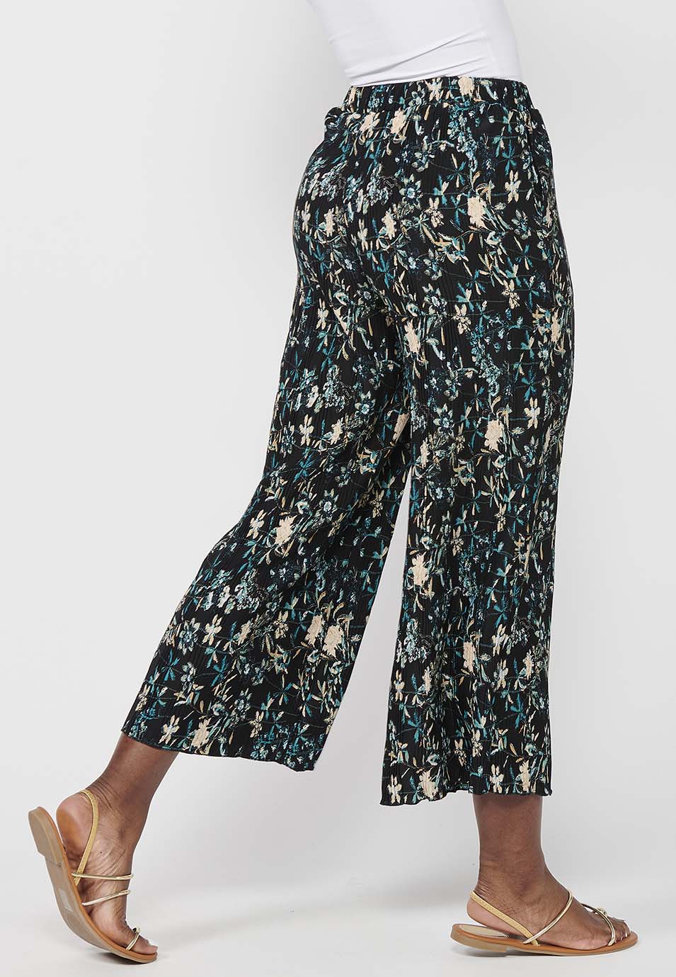 Pantalón largo ancho con cintura engomada, estampado floral multicolor para mujer | moda actual