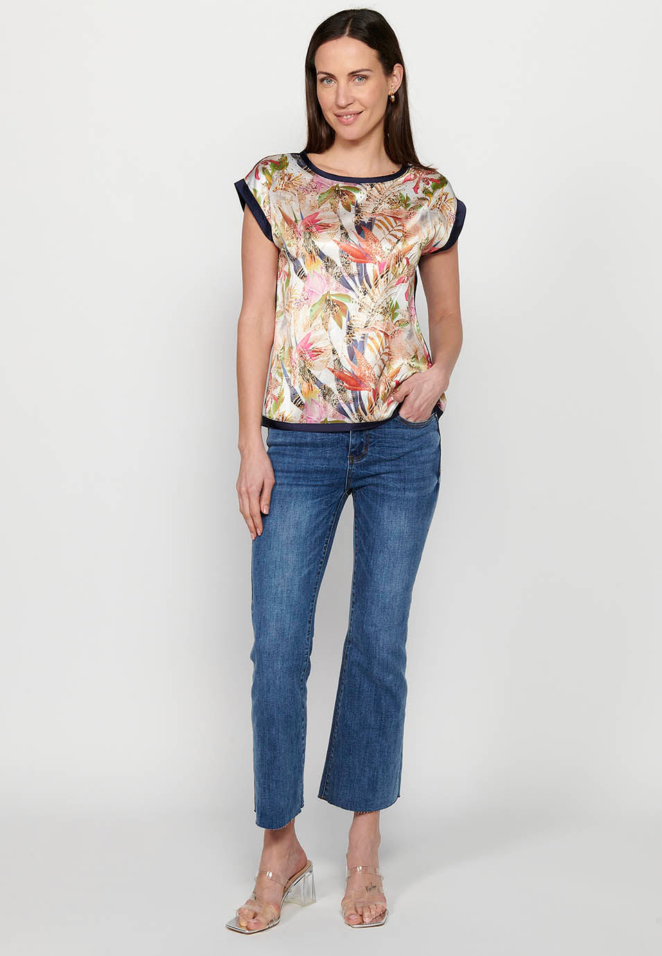 Camiseta de manga corta, estampado delantero tropical multicolor para mujer | moda actual