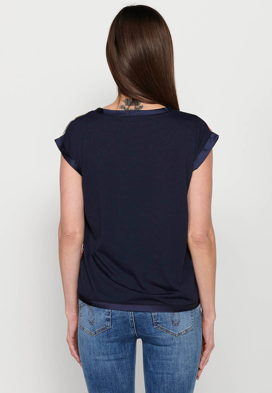 Camiseta de manga corta, estampado delantero tropical multicolor para mujer | moda actual