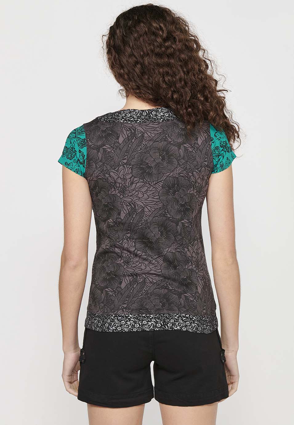 Camiseta de manga corta de algodón con cuello pico y estampado floral de menta para mujer | moda actual