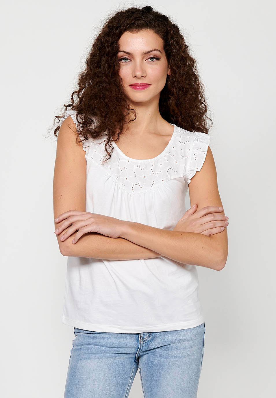 Camiseta de manga corta de cuello redondo con volante en los hombros para mujer | moda actual