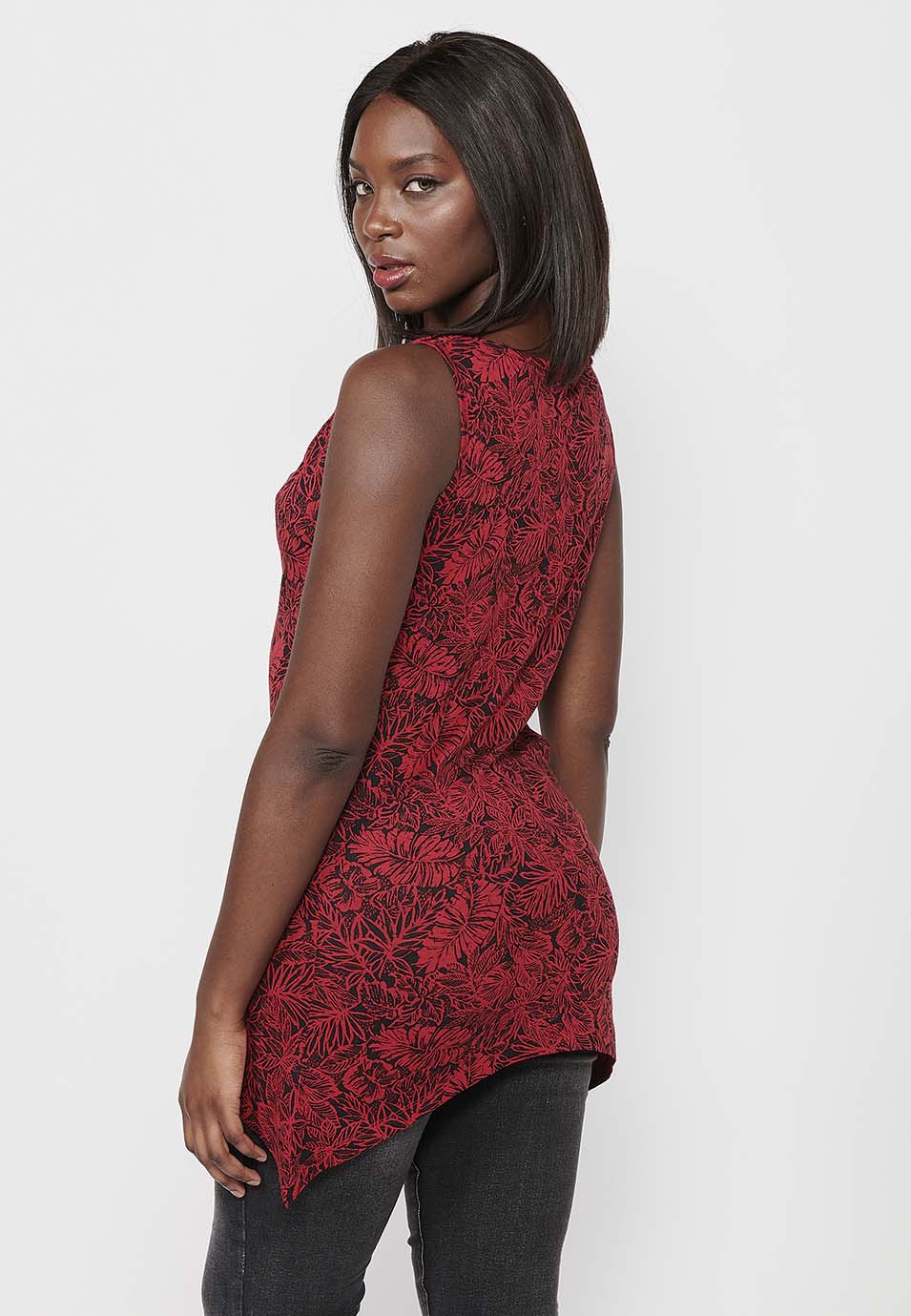 Camiseta sin mangas con escote barca holgado y acabado asimétrico con estampado floral para mujer | moda actual