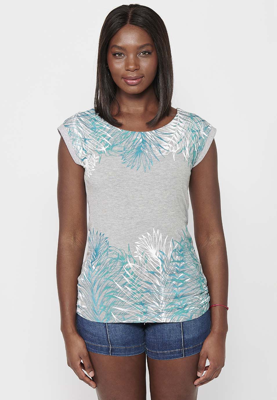 Camiseta con maga corta con cuello barca y acabado con un lado ajustable con cordón y estampado delantero para mujer | moda actual