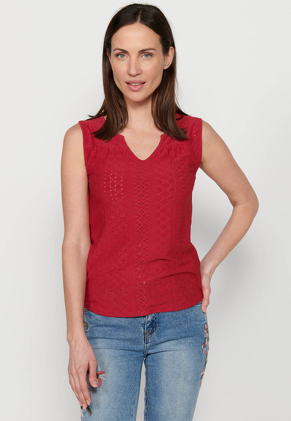 Camiseta sin mangas, cuello redondo con abertura para mujer | moda actual