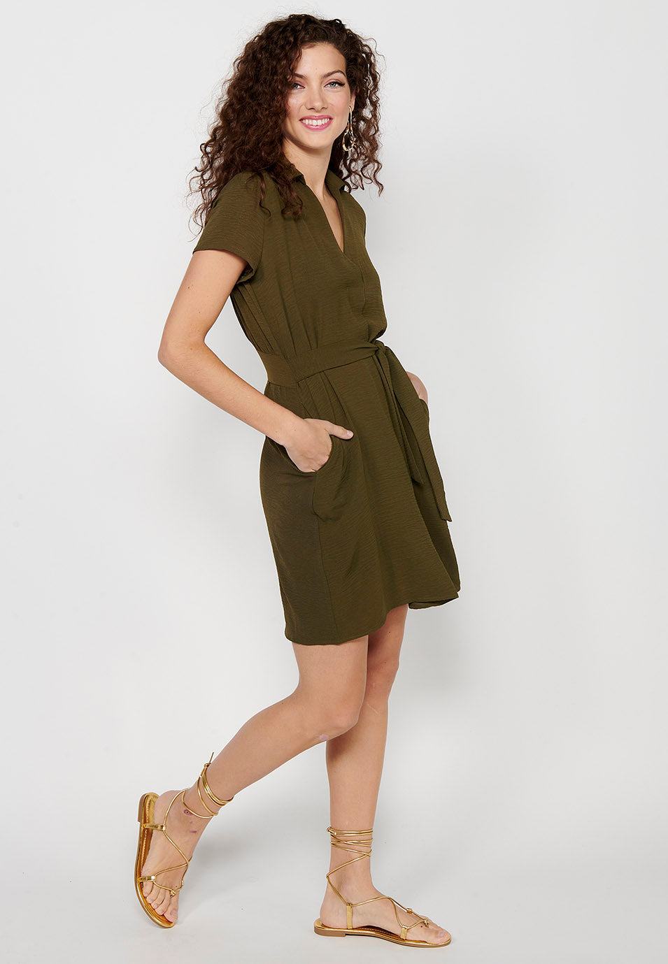 Vestido de manga corta con escote en pico y ajustado en la cintura para mujer | moda actual