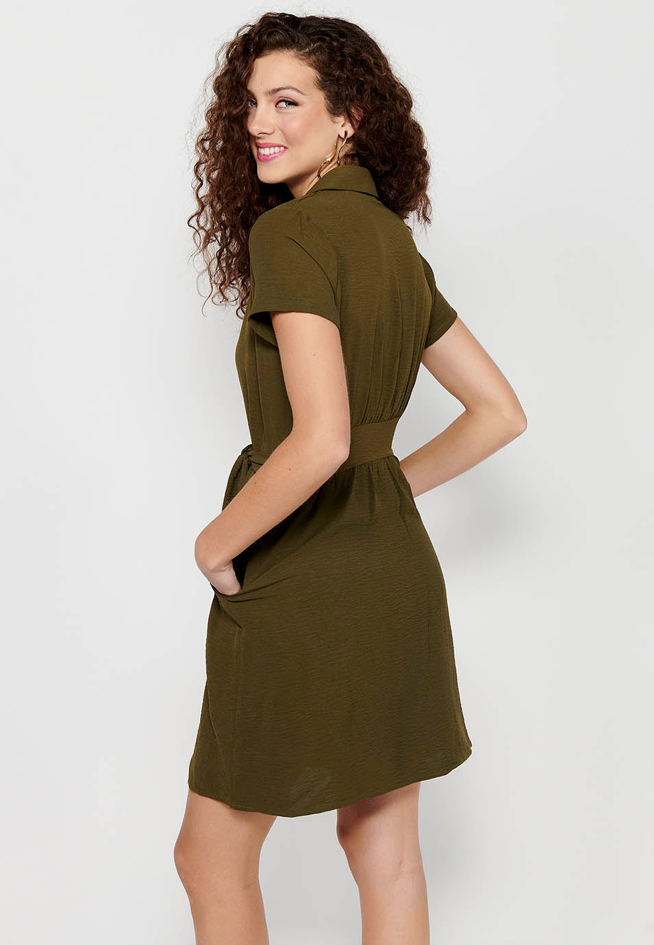 Vestido de manga corta con escote en pico y ajustado en la cintura para mujer | moda actual