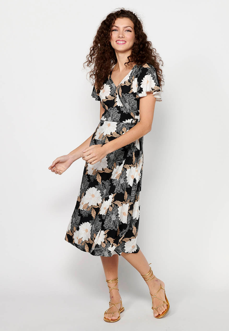 Vestido de manga corta con escote pico cruzado y estampado floral para mujer | moda actual