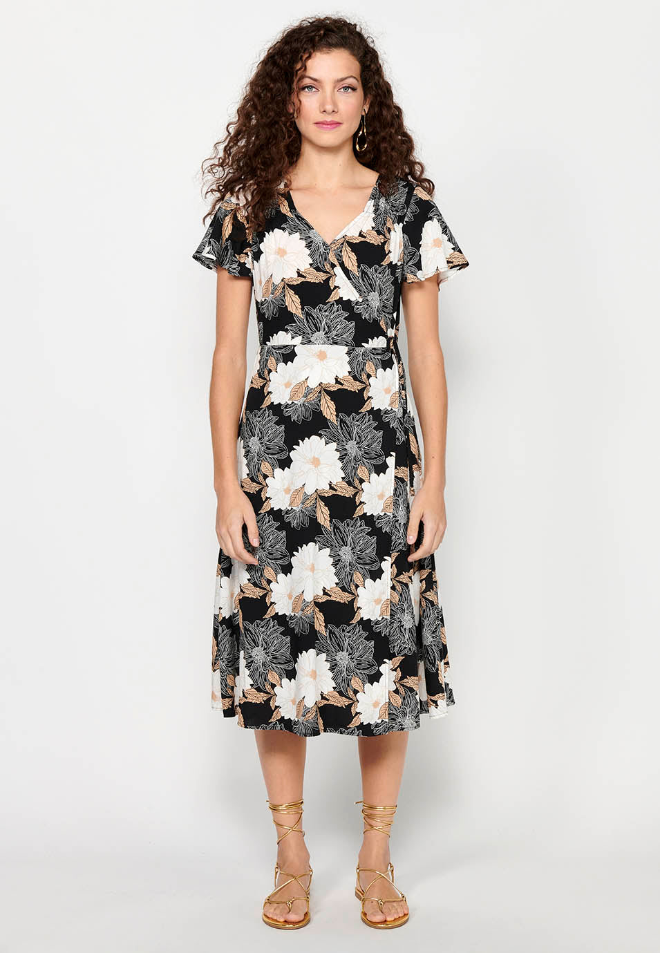 Vestido de manga corta con escote pico cruzado y estampado floral para mujer | moda actual