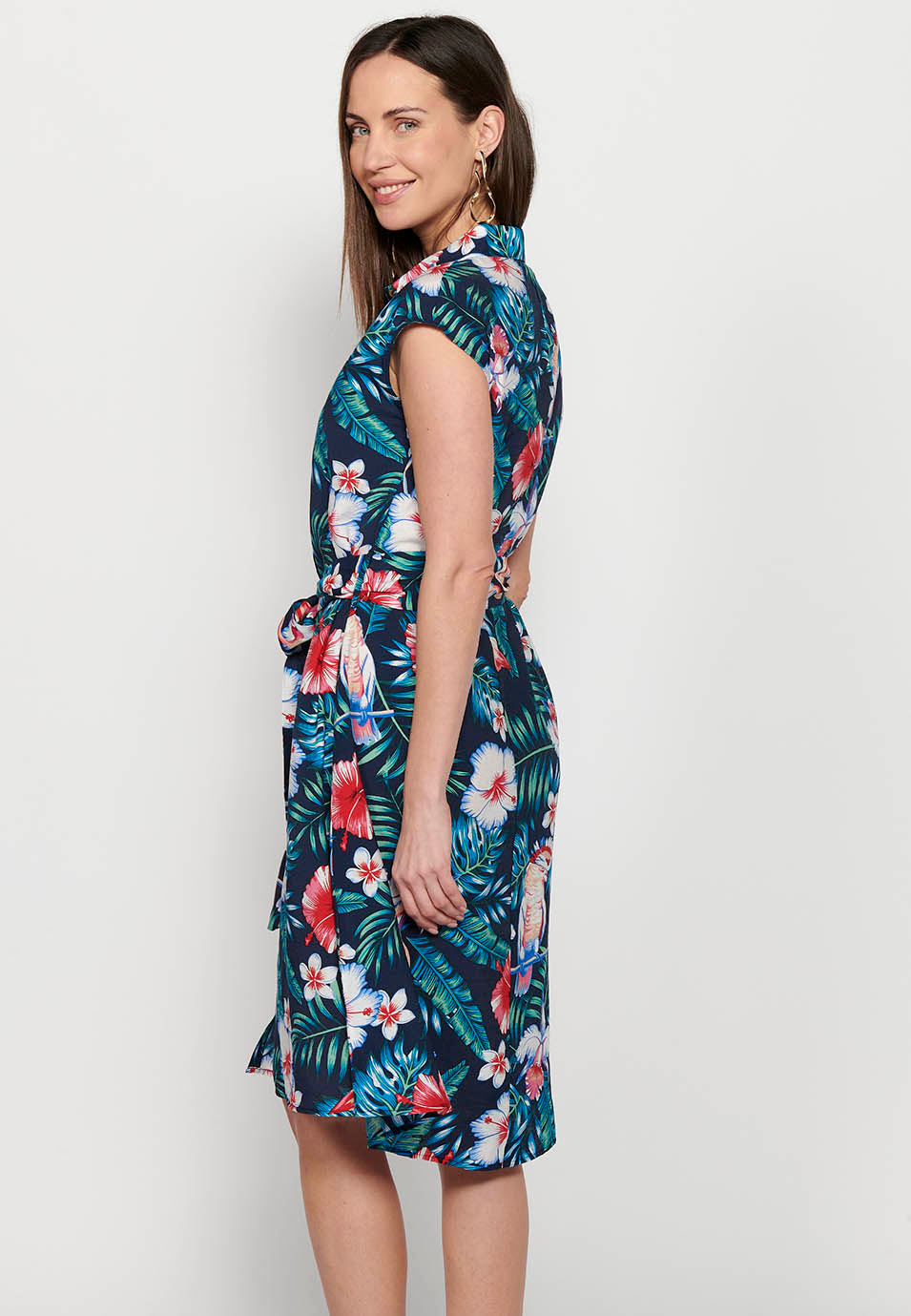 Vestido midi camisero de manga corta con cierre delantero con botones y estampado floral para mujer | moda actual