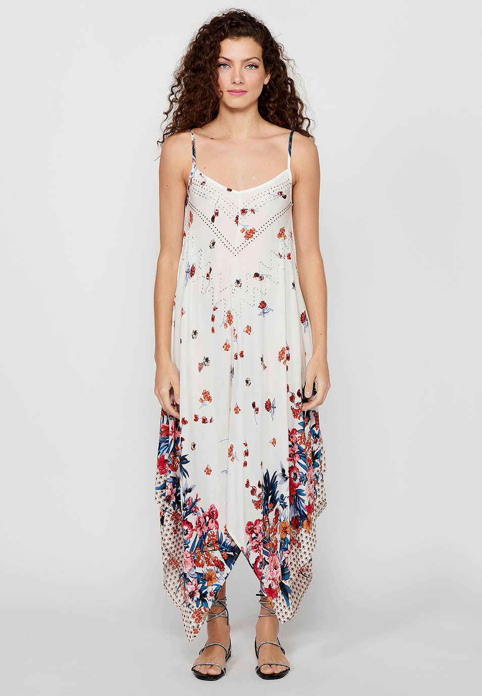 Vestido de tirantes con acabado en picos y estampado floral para mujer | moda actual