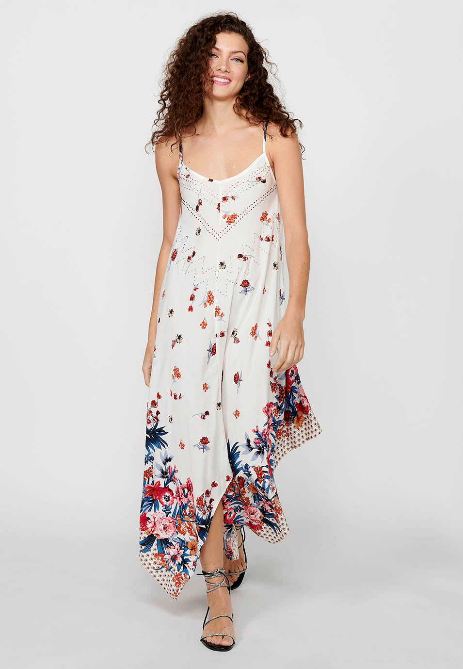 Vestido de tirantes con acabado en picos y estampado floral para mujer | moda actual