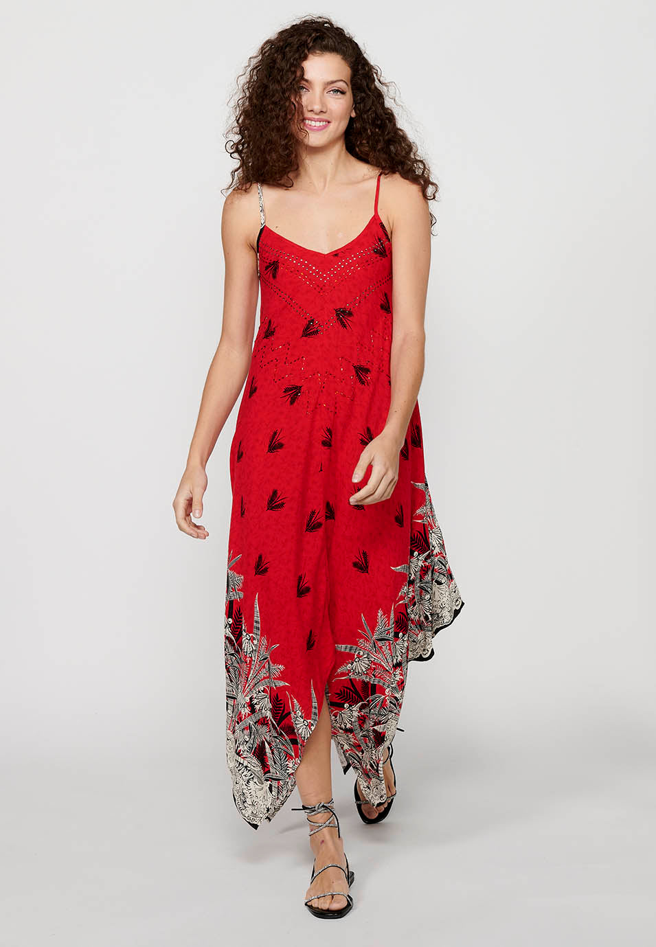 Vestido de tirantes con acabado en picos y estampado floral para mujer | moda actual