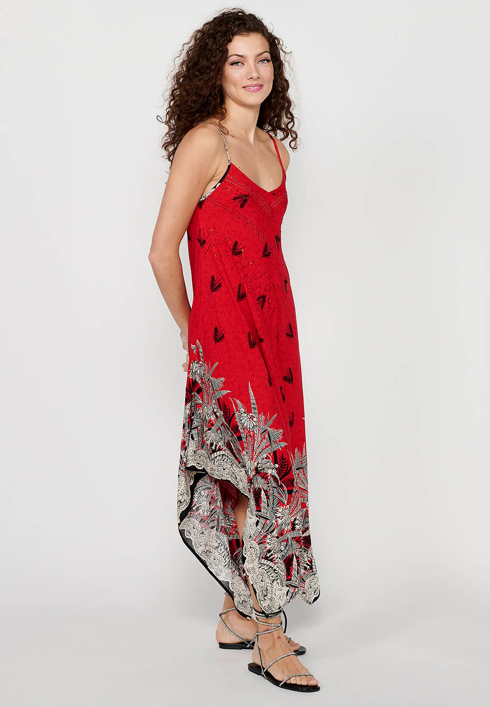 Vestido de tirantes con acabado en picos y estampado floral para mujer | moda actual