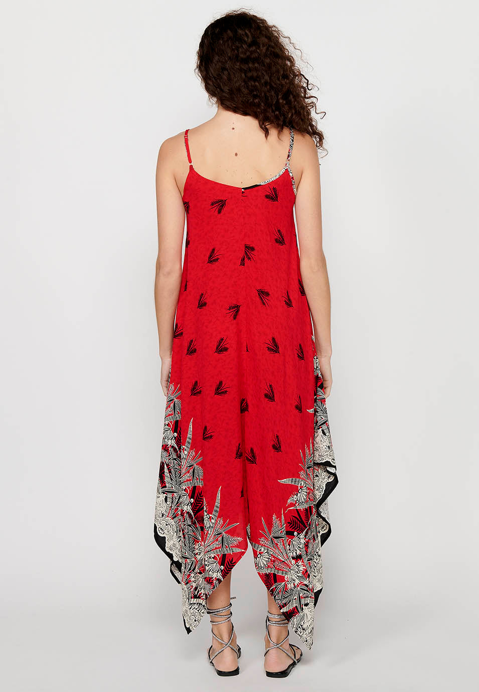 Vestido de tirantes con acabado en picos y estampado floral para mujer | moda actual