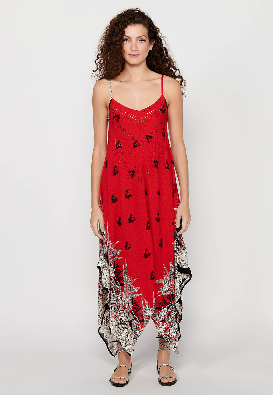 Vestido de tirantes con acabado en picos y estampado floral para mujer | moda actual