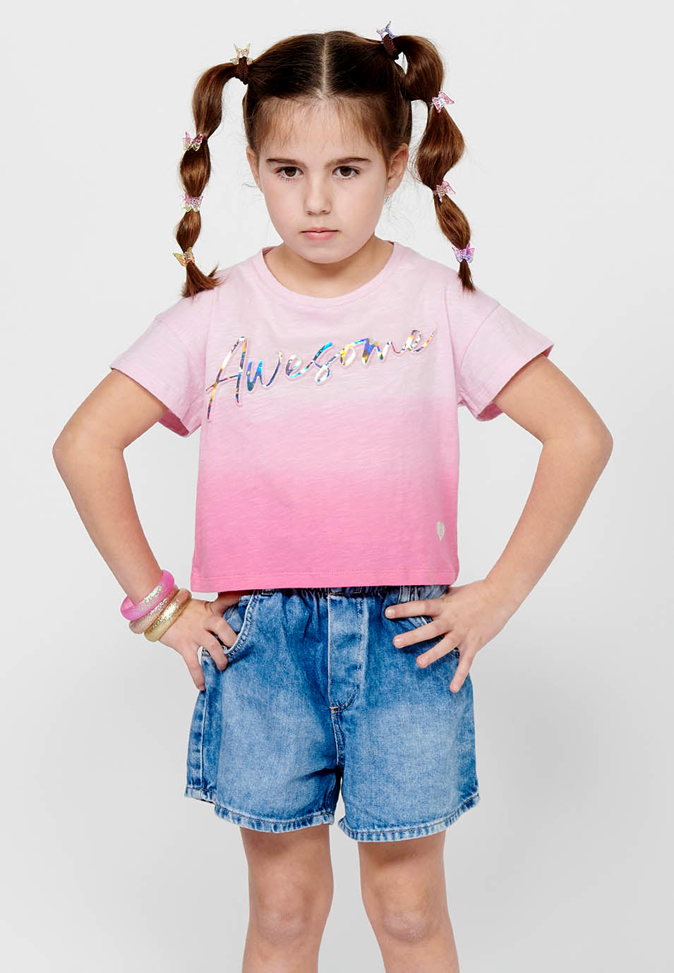 Camiseta Niña Manga Corta Letras Relieve – Koroshi Rosa