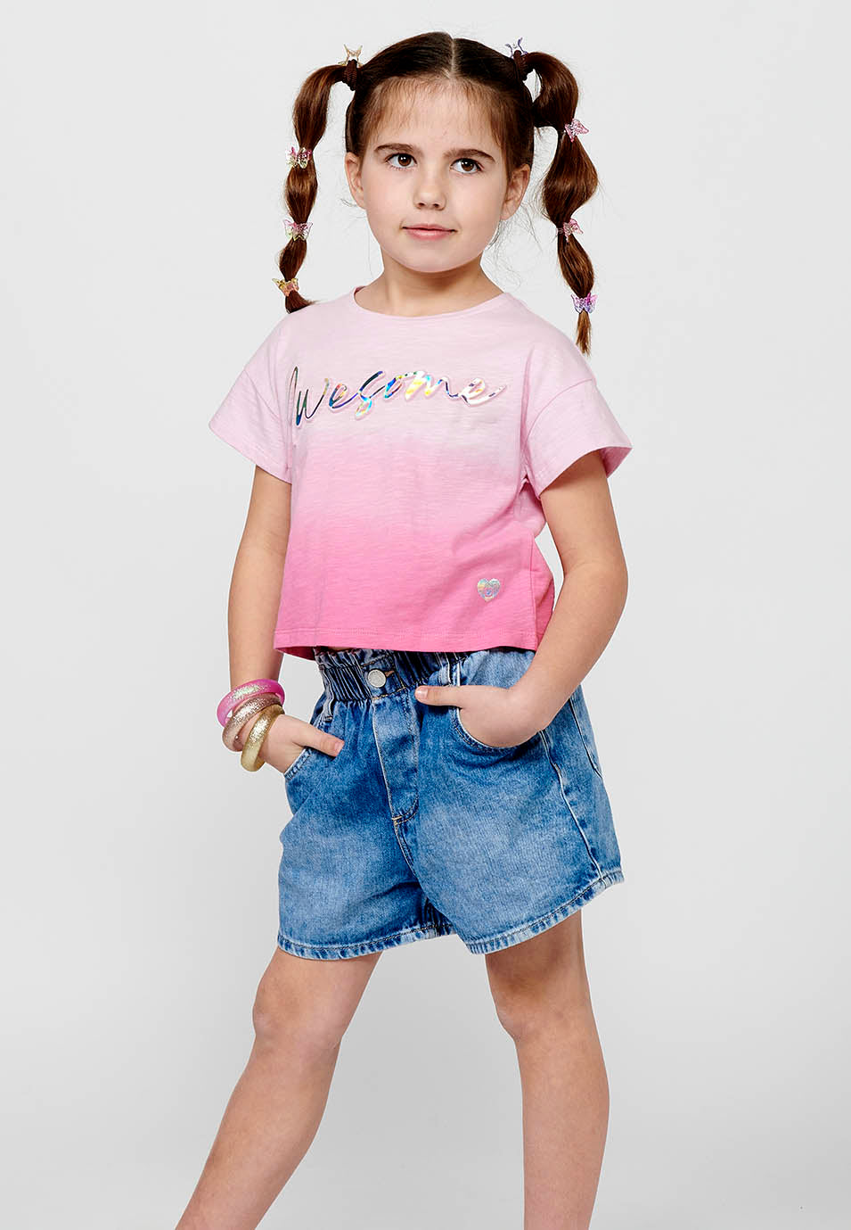 Camiseta Niña Manga Corta Letras Relieve – Koroshi Rosa