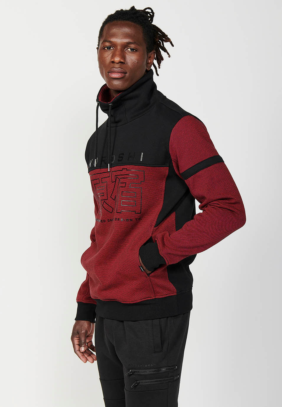Sudadera manga larga cuello alto ajustable hombre