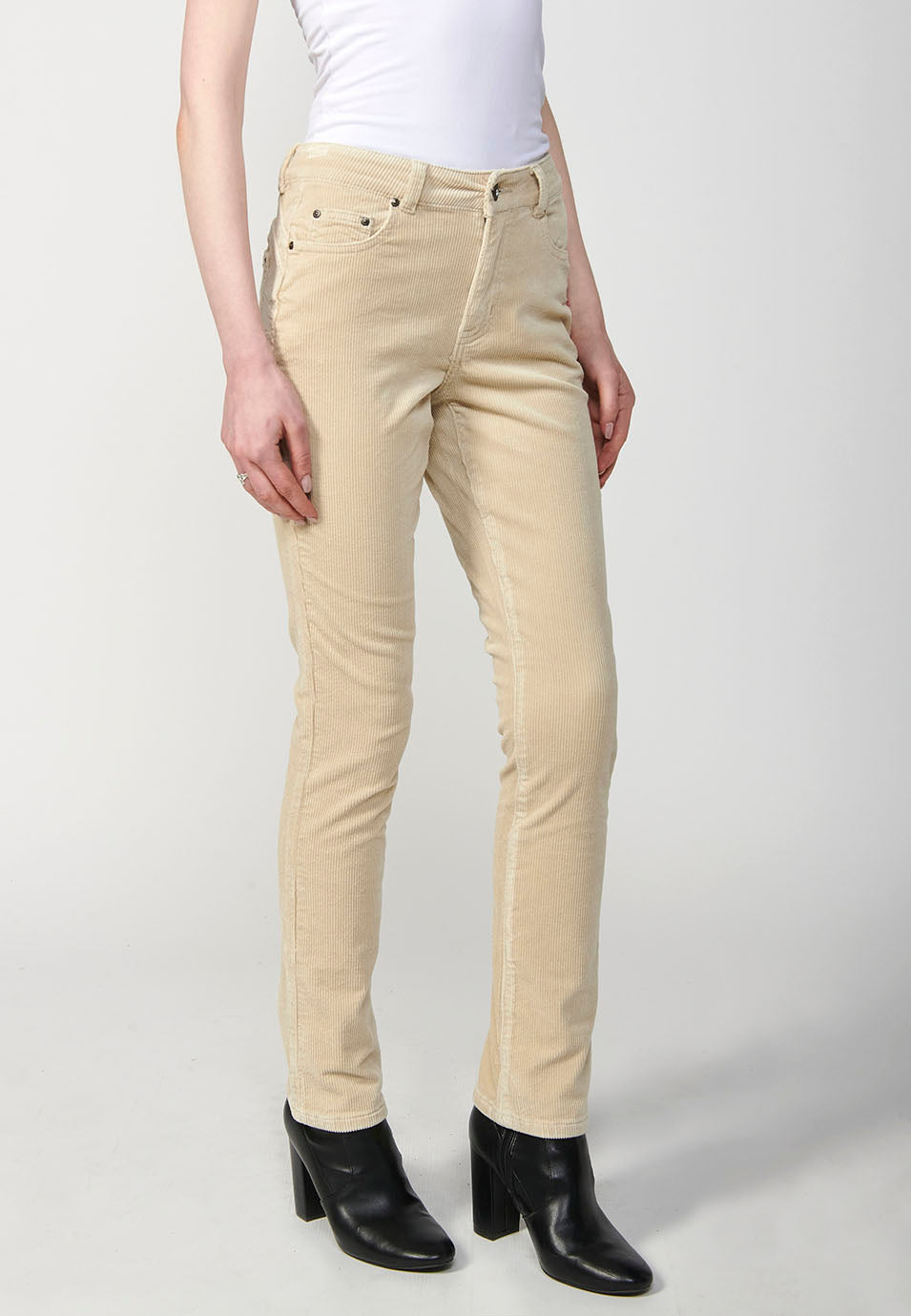 Pantalón largo de pana regular push up con cinco bolsillos mujer