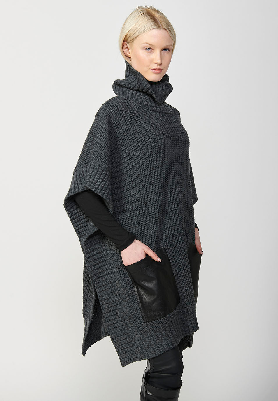 Jersey punto cuello alto tricot capa con bolsillos de plastrón delanteros mujer