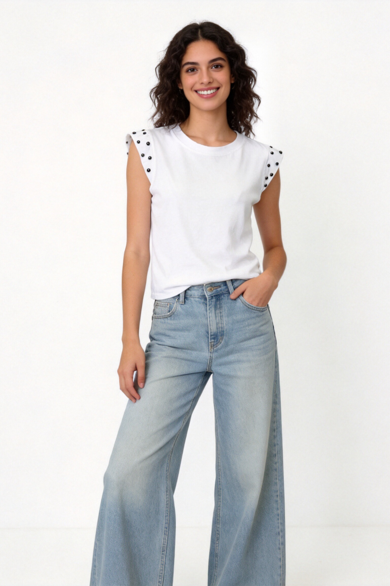 CAMISETA ARMONIAS TEEN TACHUELAS