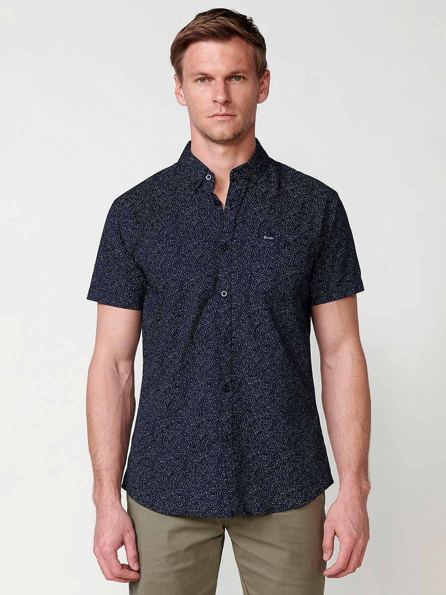 Camisa Hombre Manga Corta Algodón Micro Estampado con Bolsillo – Koroshi 2511CC32