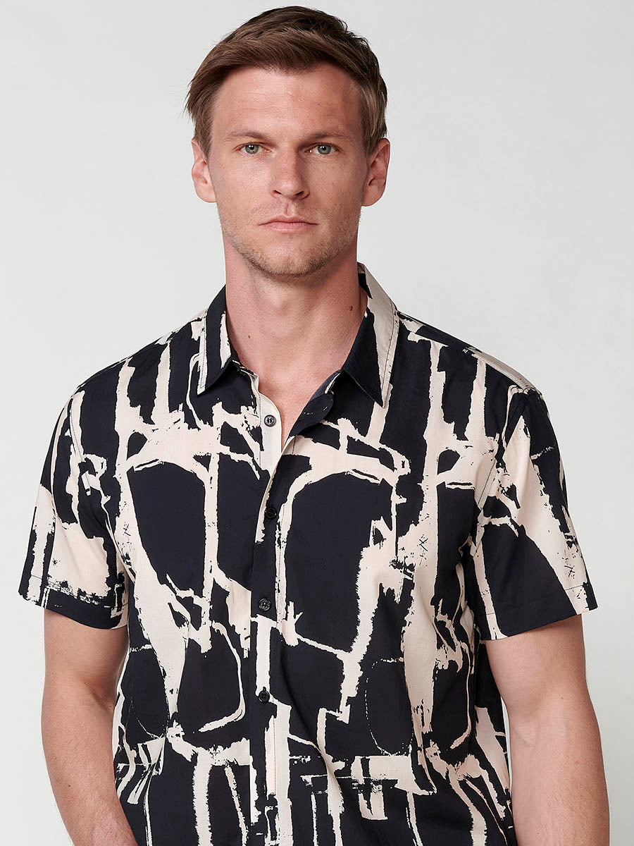 Camisa Hombre Manga Corta Estampada Relaxed Lyocell Algodón Negra – Koroshi