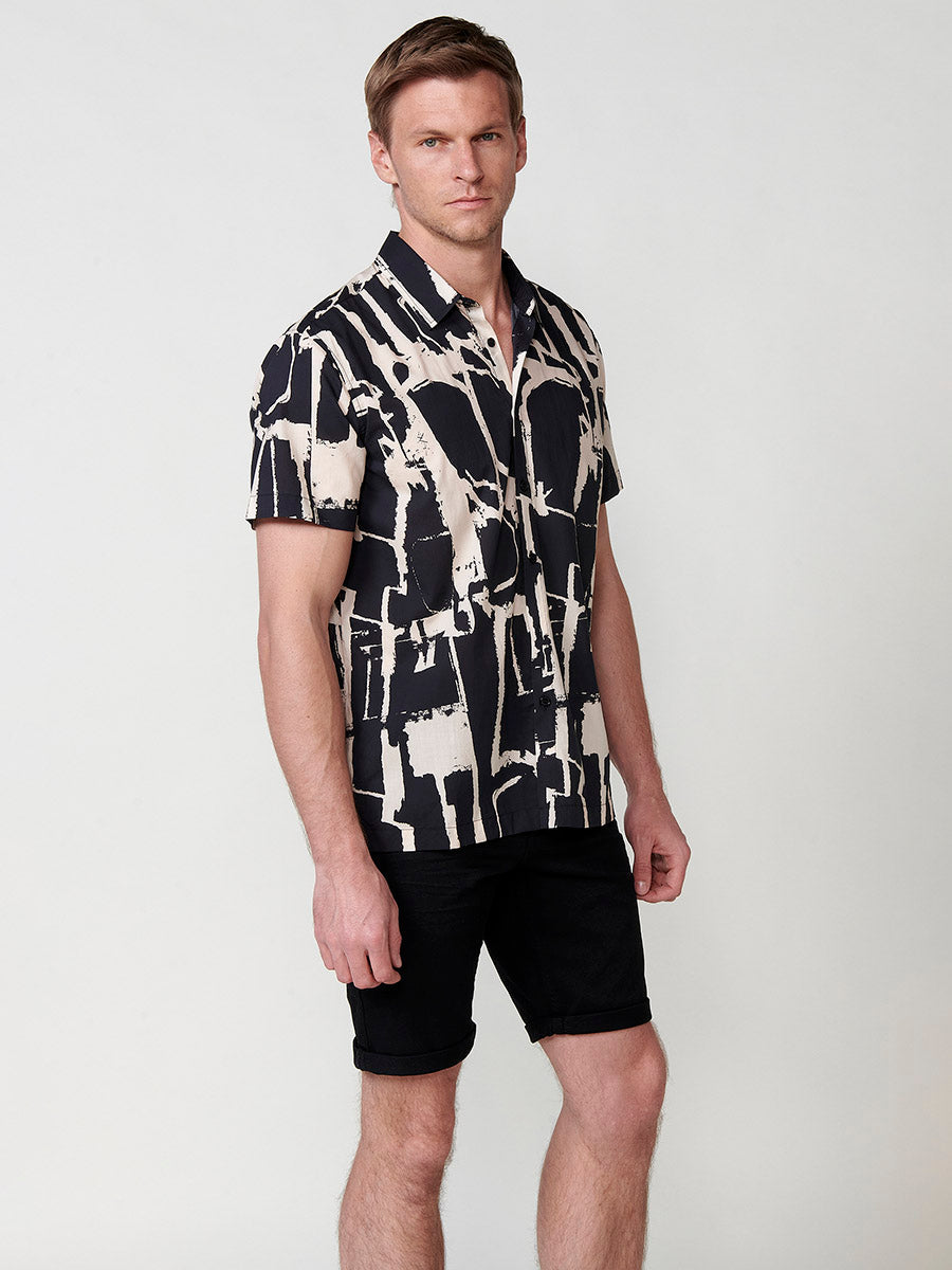 Camisa Hombre Manga Corta Estampada Relaxed Lyocell Algodón Negra – Koroshi