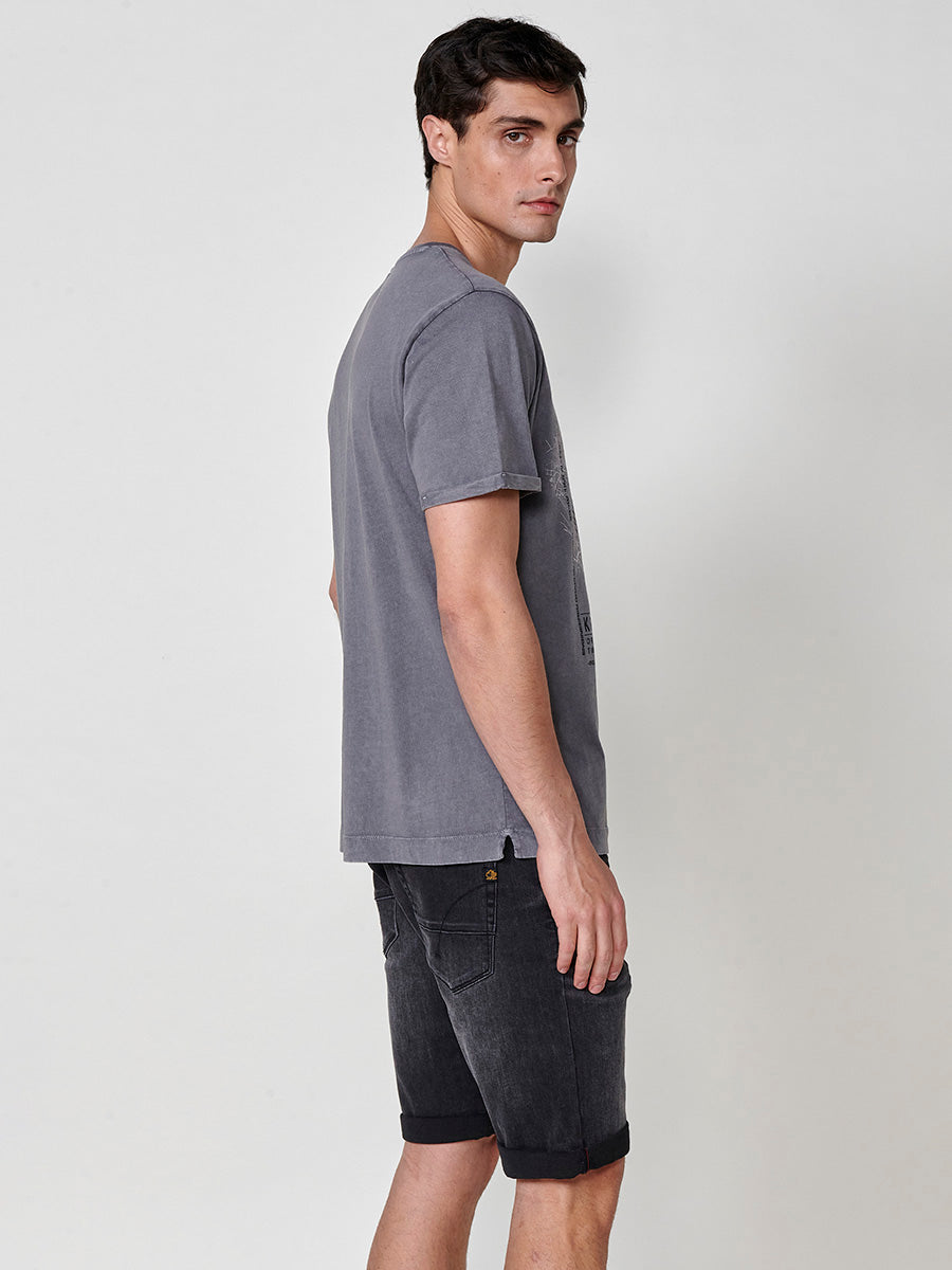 Camiseta Hombre Manga Corta Estampada Cuello Redondo – Koroshi Gris